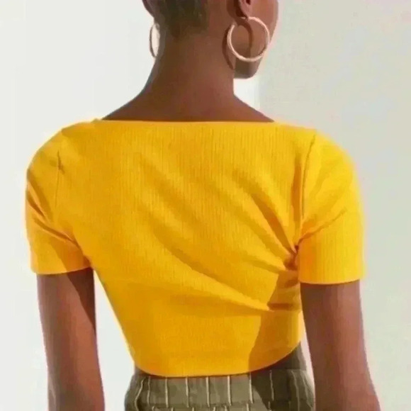 Urban Outfitters Tessa Tie Front Crop Top Size Large - Picture 2 of 9